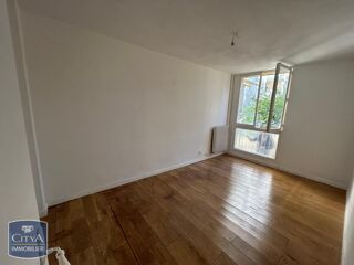  Appartement à louer 5 pièces 84 m²