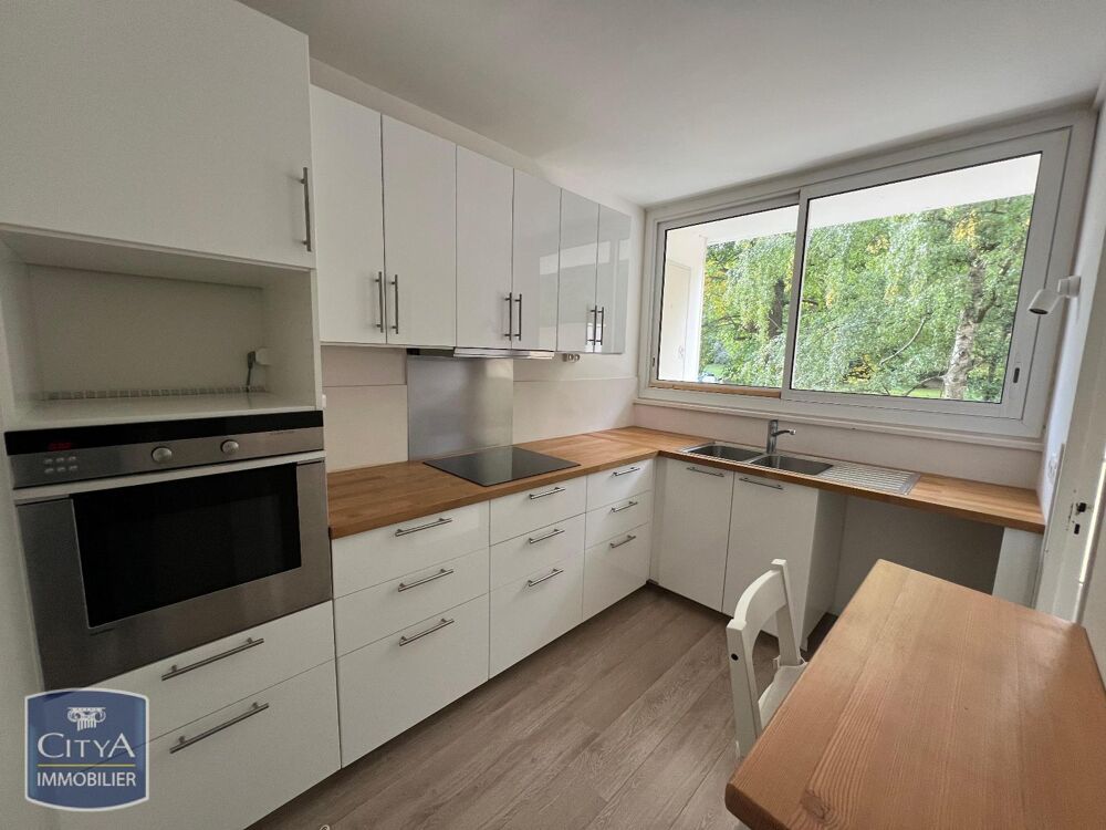 location Appartement - 3 pièce(s) - 78 m² Ville-d'Avray (92410)