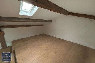  Appartement à louer 3 pièces 74 m²
