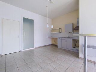  Appartement à louer 2 pièces 67 m²