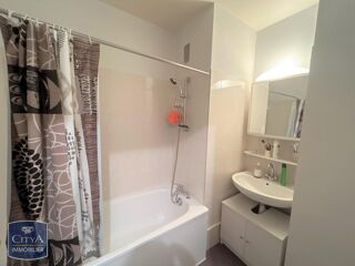  Appartement à louer 4 pièces 75 m²