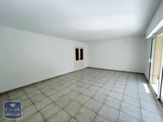  Appartement à louer 3 pièces 78 m²