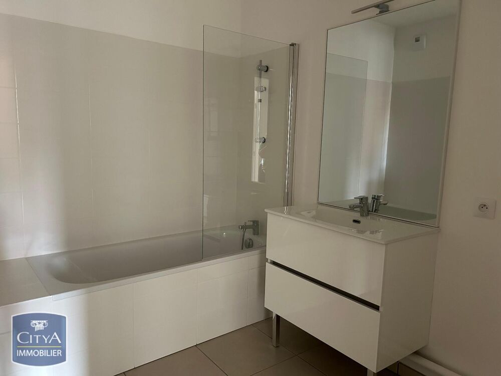 location Appartement - 3 pièce(s) - 67 m² Dole (39100)