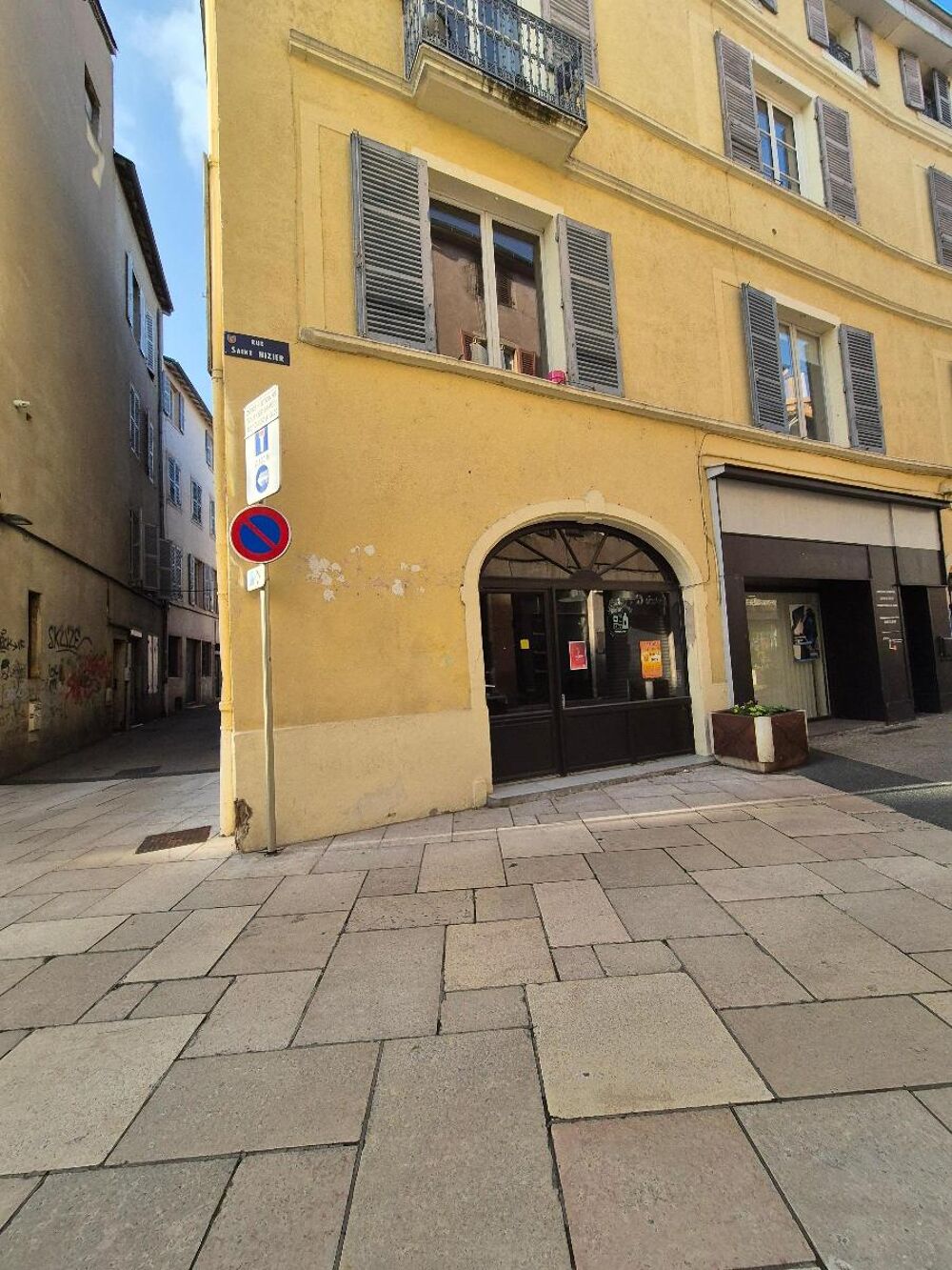   Location / Local Commercial - 44 m² 