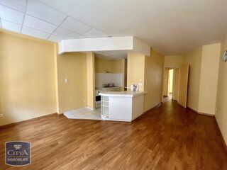  Appartement à louer 4 pièces 74 m²
