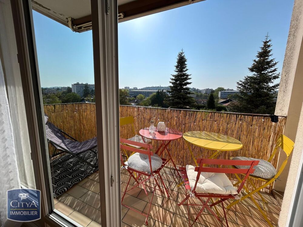À LOUER : Appartement T4 situé à Dijon. Ce bien spacieux....