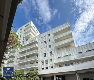  Appartement à louer 4 pièces 93 m²