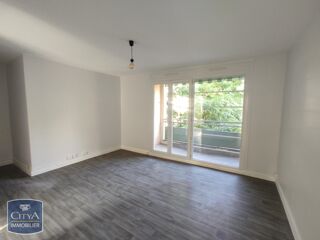  Appartement à louer 3 pièces 56 m²
