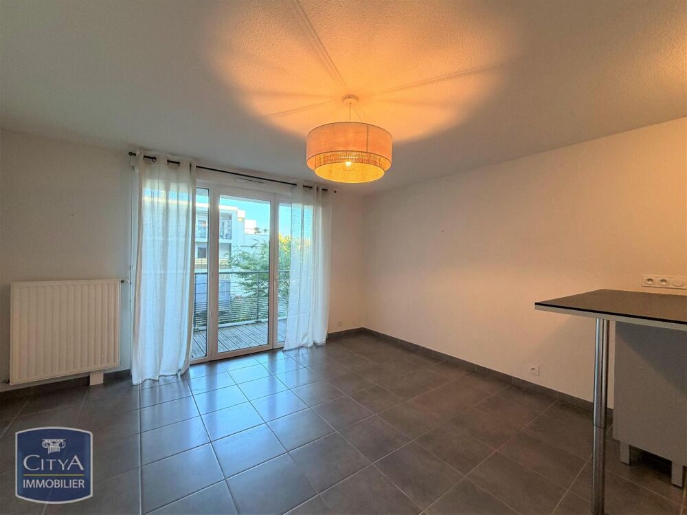 location Appartement - 2 pièce(s) - 43 m² Tours (37100)