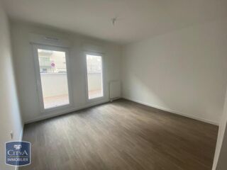  Appartement à louer 3 pièces 71 m²