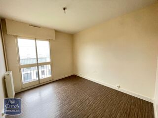  Appartement à louer 4 pièces 72 m²