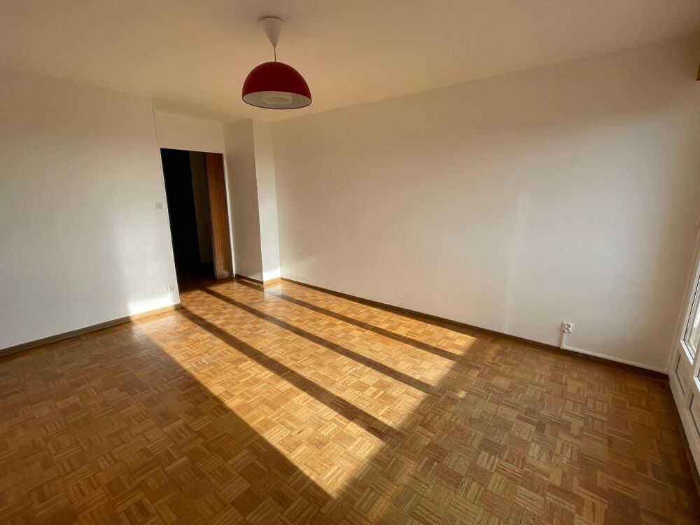 AUBENAS Résidence LE CAPRICORNE : Loyer de 505 € + 130 €....