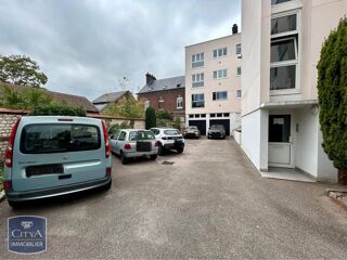  Parking / Garage à louer 