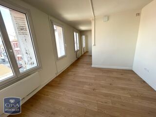  Appartement à louer 2 pièces 40 m²