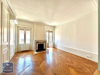  Appartement à louer 4 pièces 58 m²