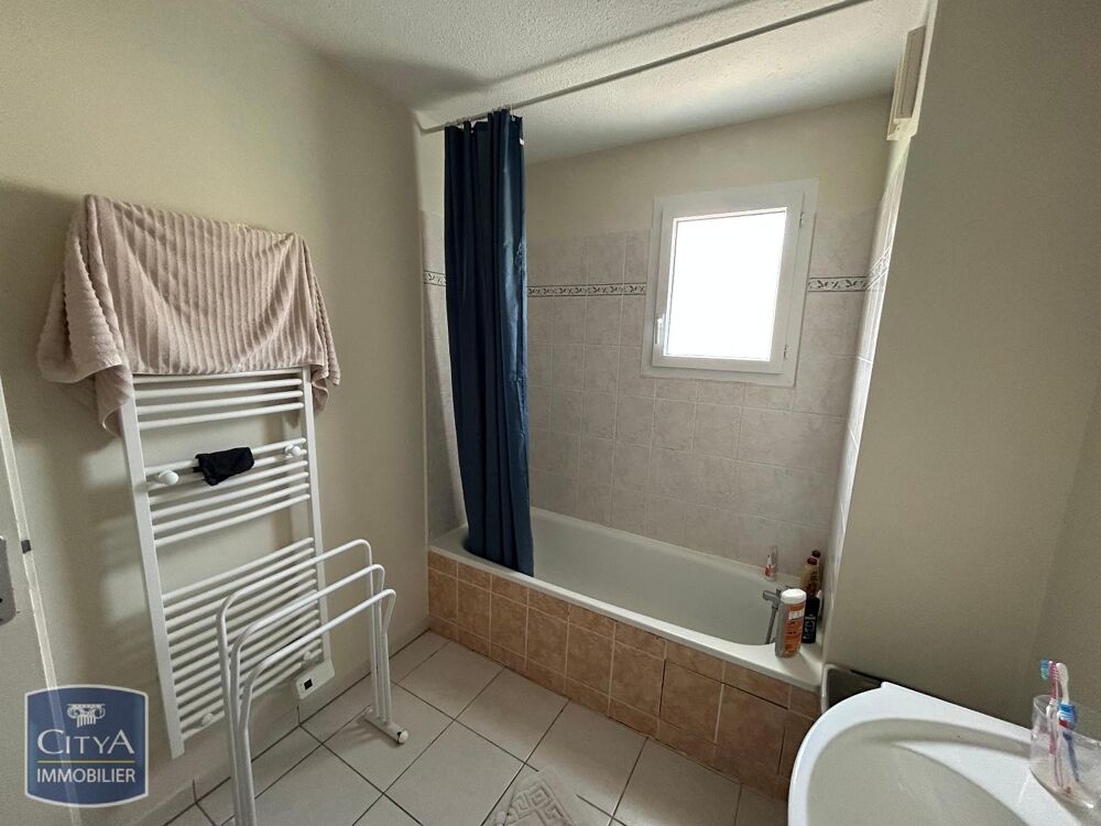 location Appartement - 3 pièce(s) - 64 m² Étaules (17750)