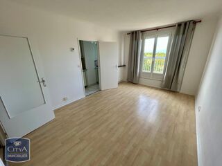  Appartement à louer 1 pièce 28 m²