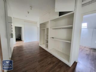  Appartement à louer 4 pièces 122 m²