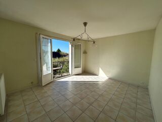  Appartement à louer 2 pièces 50 m²