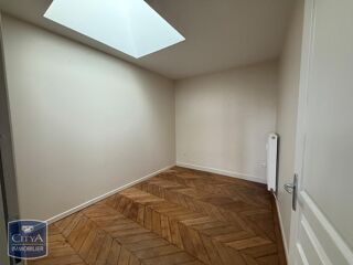  Appartement à louer 4 pièces 116 m²