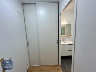  Appartement à louer 1 pièce 32 m²