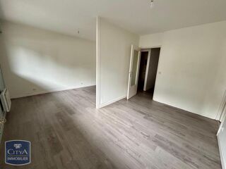  Appartement à louer 1 pièce 37 m²