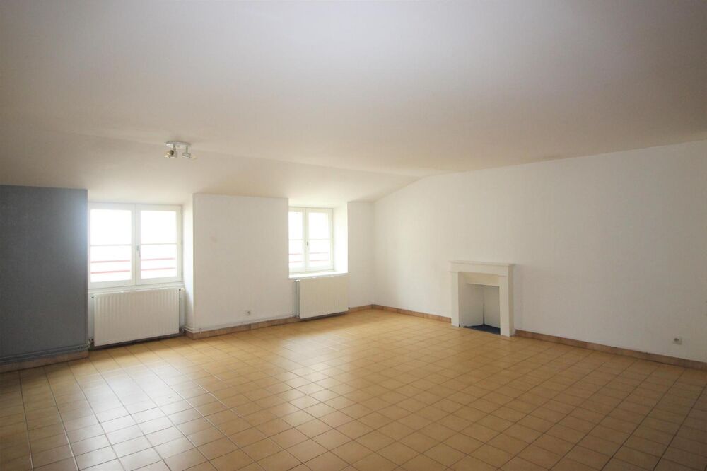 Duplex T5 en plein centre-ville de Mâcon - Idéalement si....