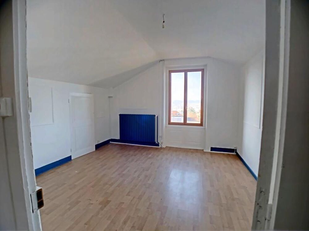 location Appartement - 1 pice(s) - 40 m Saint-Priest-en-Jarez (42270)