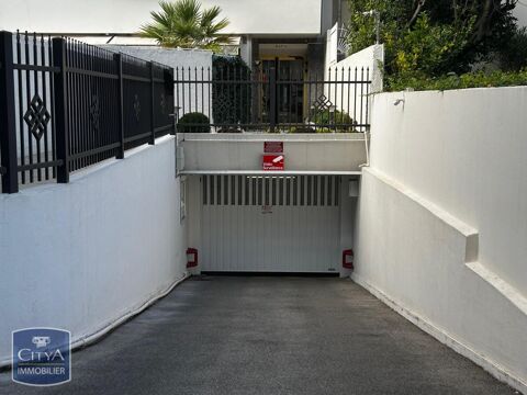  Parking / Garage  louer 