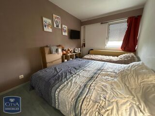  Appartement à louer 4 pièces 82 m²