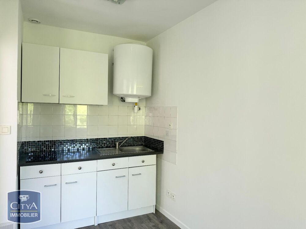 A LOUER: Appartement de type T1 à Riom. Idéal étudiant S....