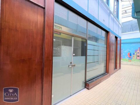 À LOUER : Local commercial de 34,14m² situé dans l'hy... 600 02100 Saint quentin