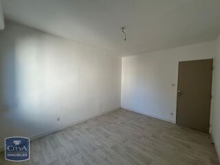  Appartement à louer 3 pièces 82 m²