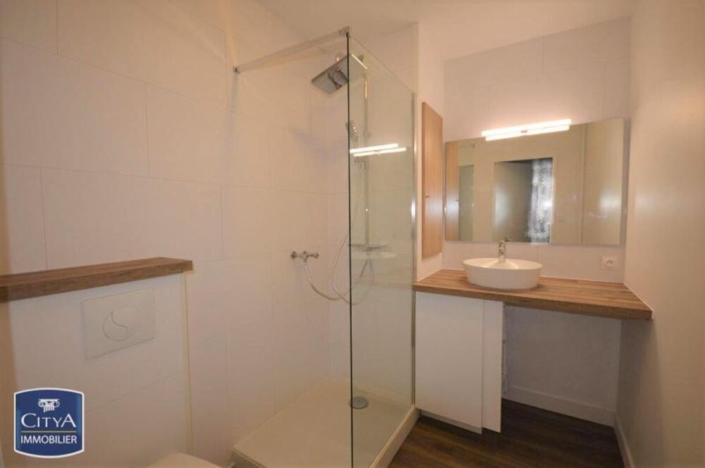 À LOUER : Appartement neuf T2 situé à Cholet, dans le dé....