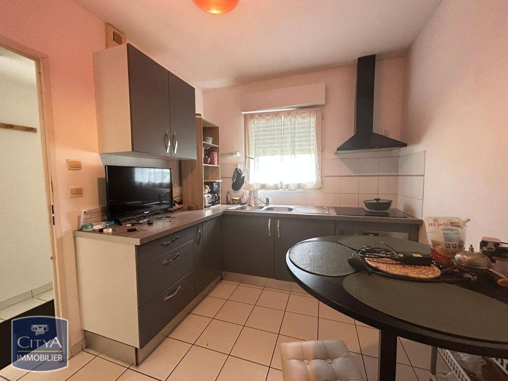 location Maison - 4 pièce(s) - 84 m² Saint-Pantaléon-de-Larche (19600)