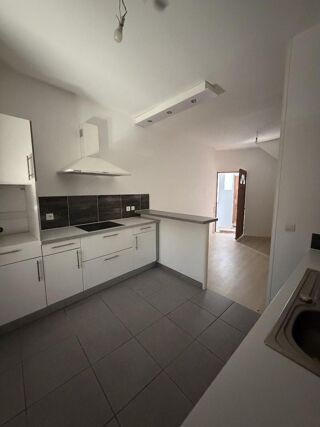  Appartement à louer 3 pièces 53 m²
