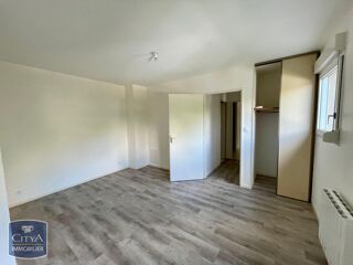  Appartement à louer 3 pièces 76 m²