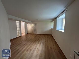  Appartement à louer 2 pièces 60 m²