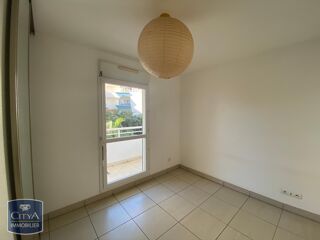  Appartement à louer 4 pièces 97 m²