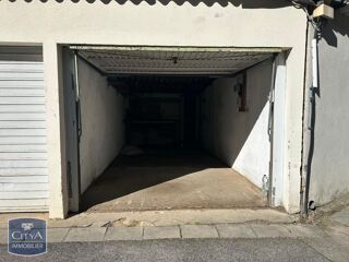  Parking / Garage à louer 