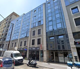  Parking / Garage � louer 