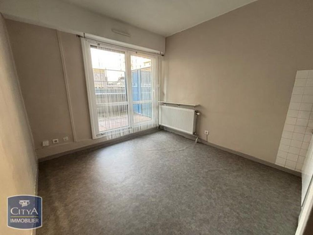 À LOUER : T1 AVEC TERRASSE EN PLEIN CENTRE-VILLE DE NANC....