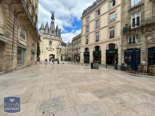  Appartement à louer 2 pièces 62 m²