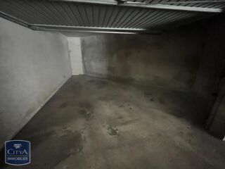  Parking / Garage � louer 
