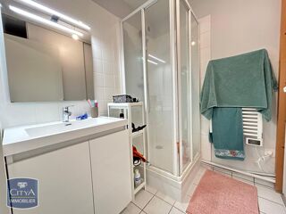  Appartement � louer 1 pi�ce 28 m� Tours