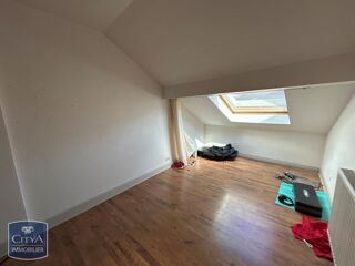  Appartement à louer 4 pièces 119 m²