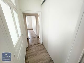  Appartement à louer 5 pièces 130 m²