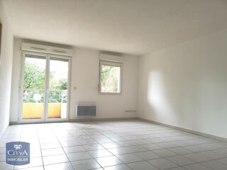 Appartement à louer 3 pièces 65 m²