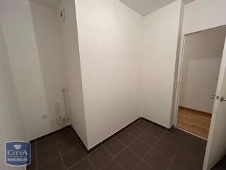  Appartement à louer 4 pièces 112 m²
