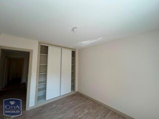  Appartement à louer 3 pièces 85 m²